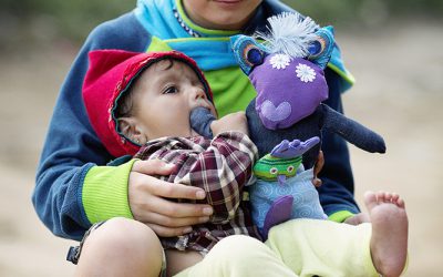 Groot hart: kind wil knuffels uitdelen in Nepal