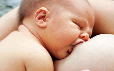Voelt borstvoeding geven irritant? Dat heet breastfeeding agitation (en dit is wat helpt)