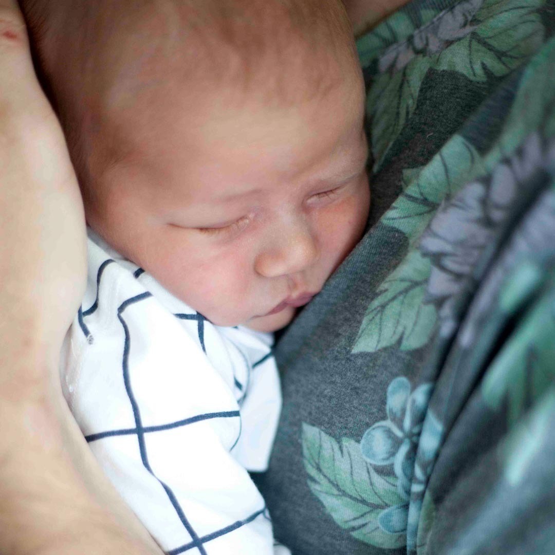 baby_vader_knuffelen_anouk_pross